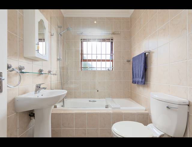 4 BEDROOM FREESTANDING FOR SALE IN PARKLANDS